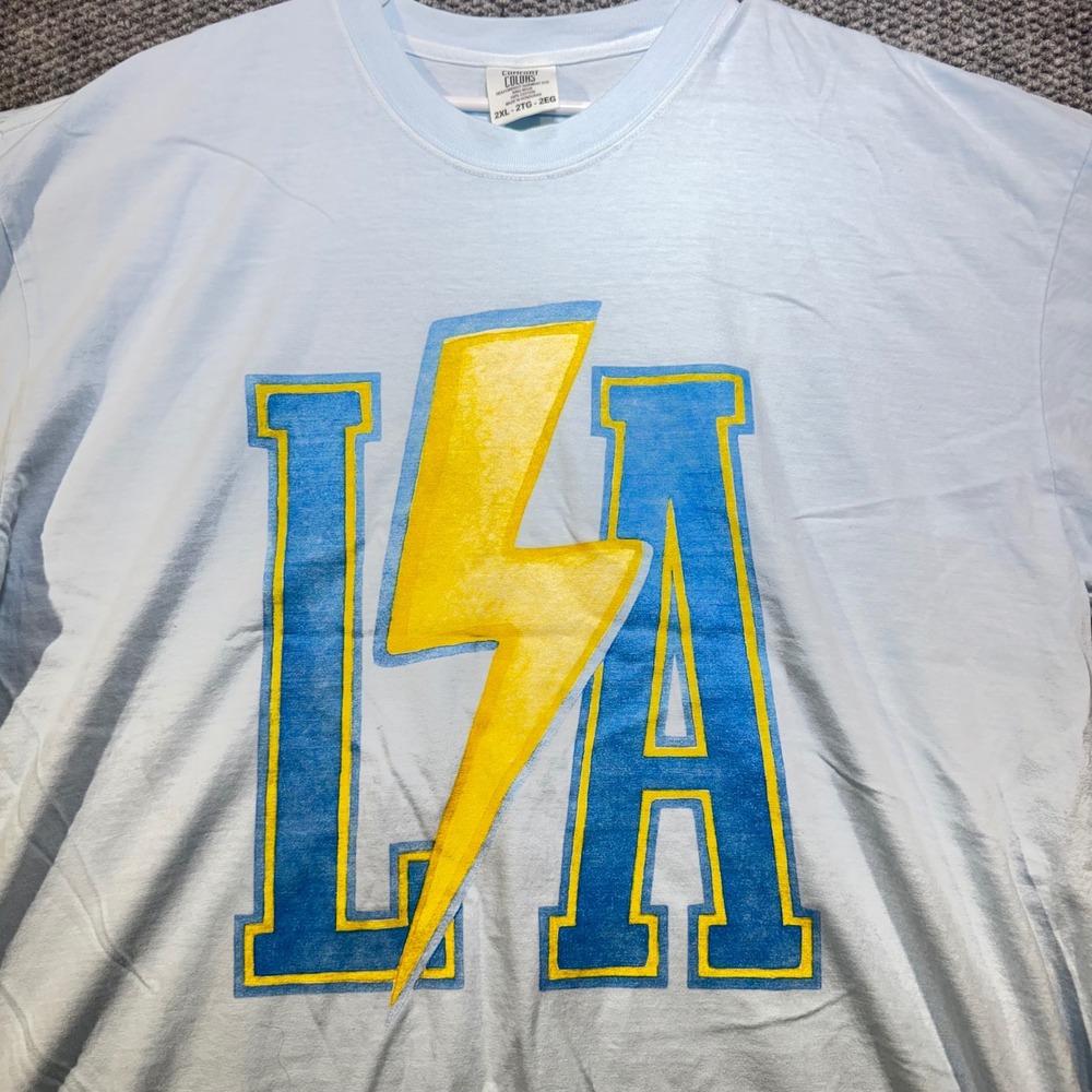 LA Chargers custom Lightning Bolt Graphic TShirt Light  Mens 2XL Heavyweight